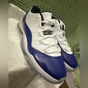 Jordan 11 Low Retros Women size 9